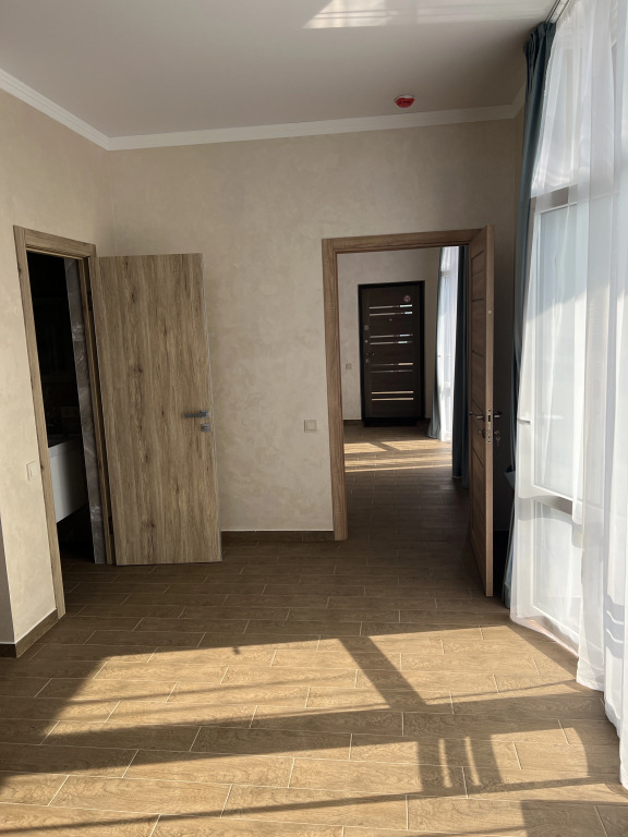 Четырёхместный люкс с 2 комнатами с балконом и с красивым видом из окна в Вилла Абхазия