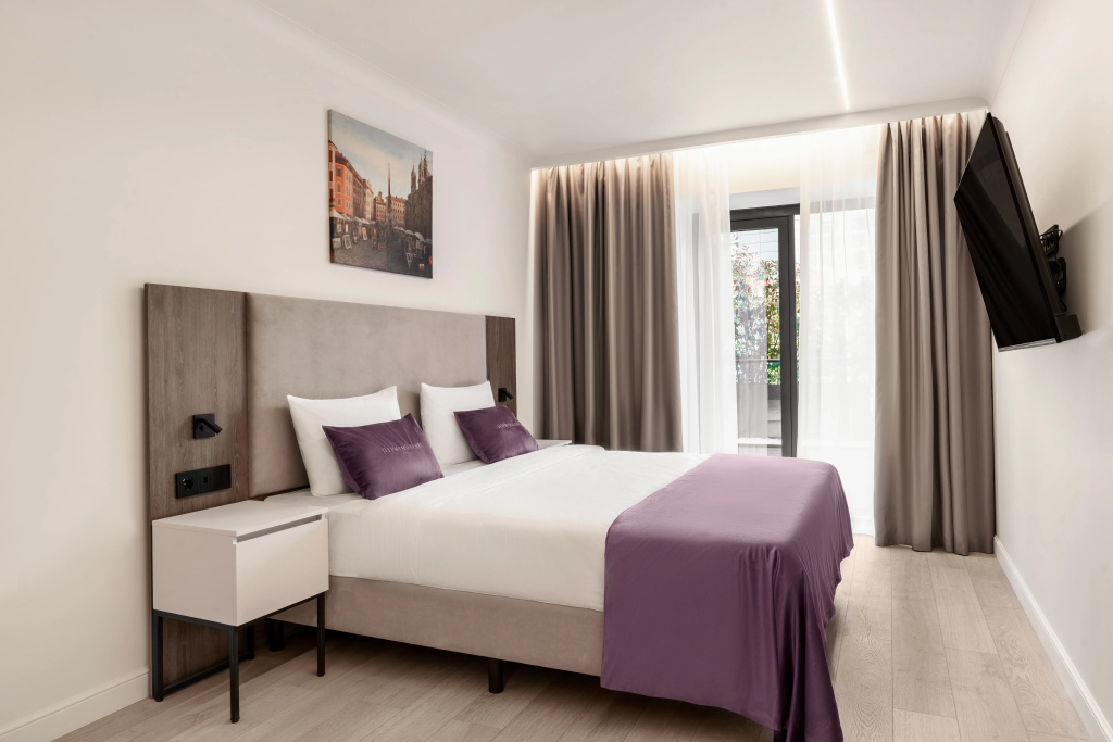Superior with Terrace Double Studio with city view (full double bed)