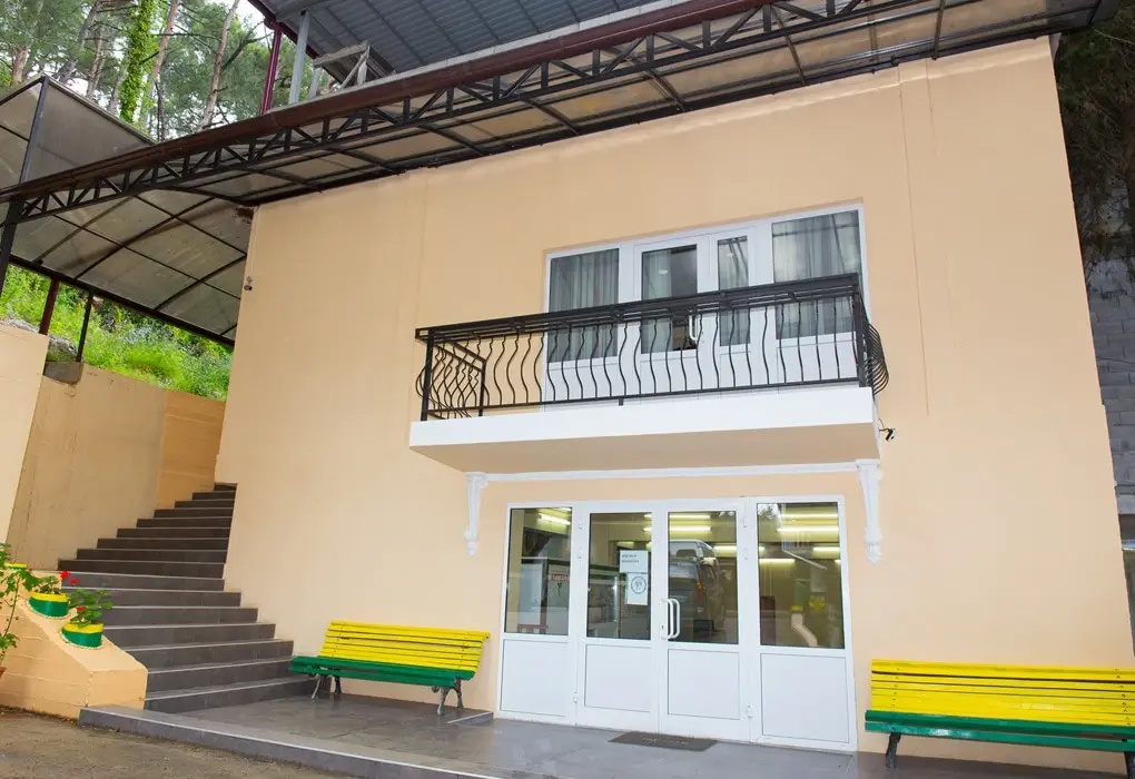 Sunny summer boarding house