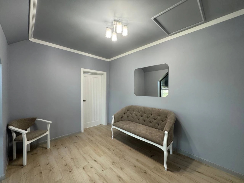 Четырёхместный коттедж в Времена года