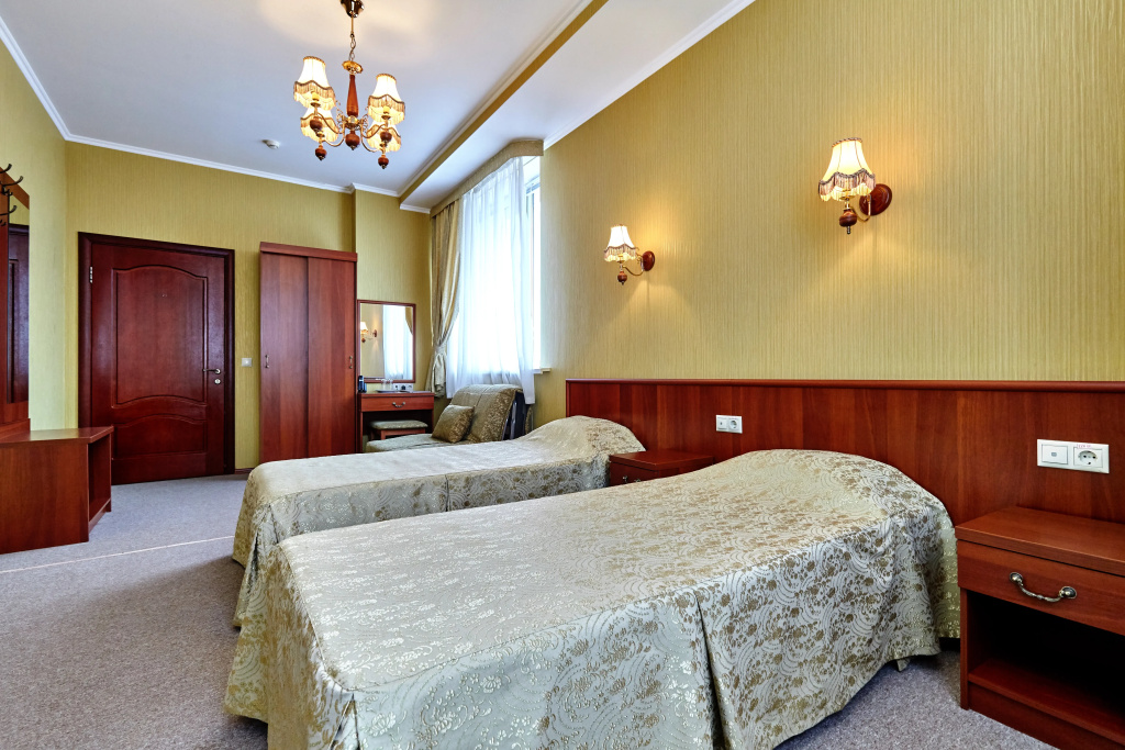 Economy Double room with view (twin beds)
