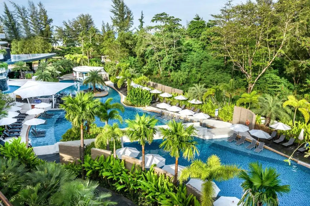 Отель Holiday Inn Resort Phuket Karon Beach by IHG — фото
