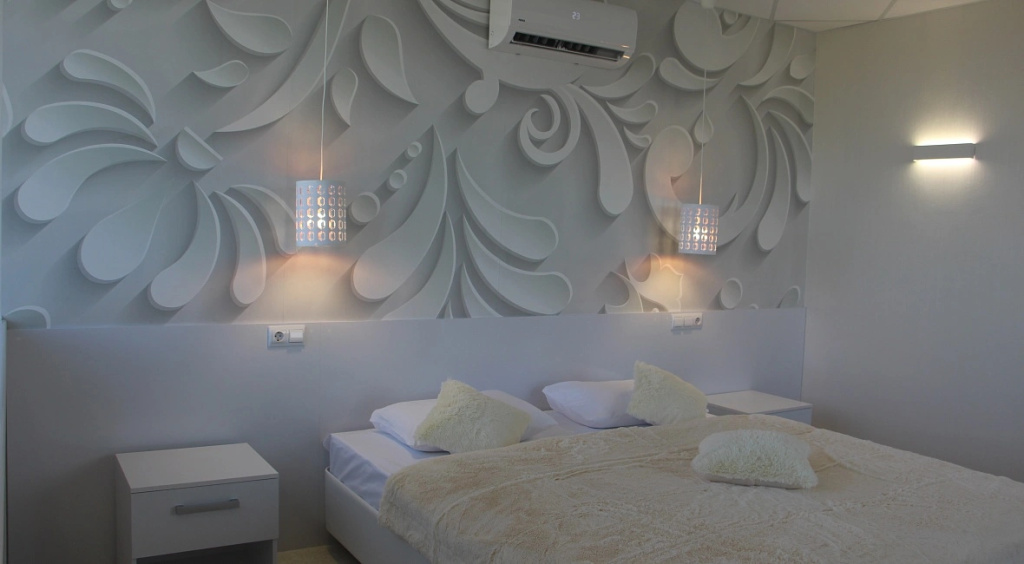2 Rooms Double Suite (full double bed)