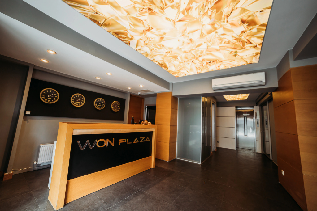 Lobby & Reception
