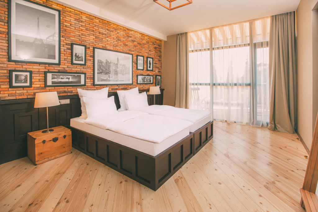 Deluxe Double room with balcony and with view (full double bed)