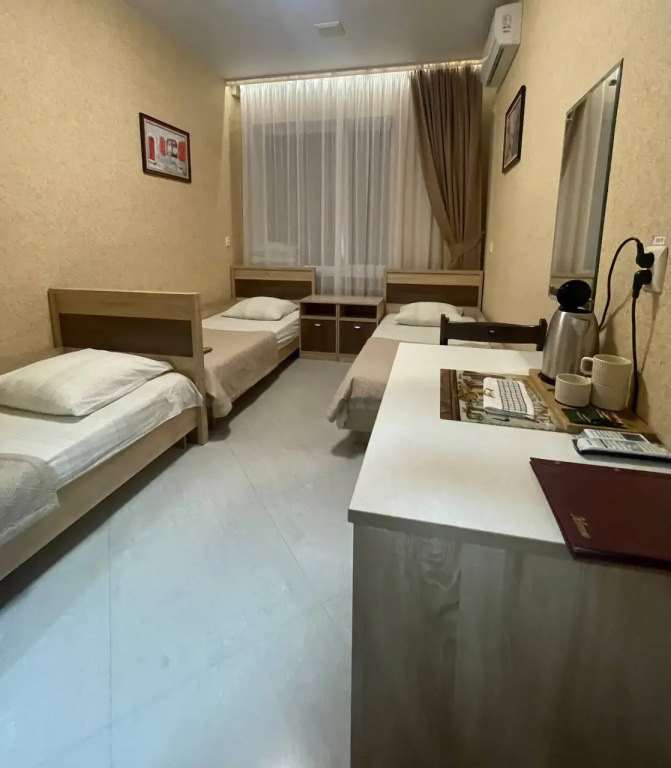 Economy Triple room