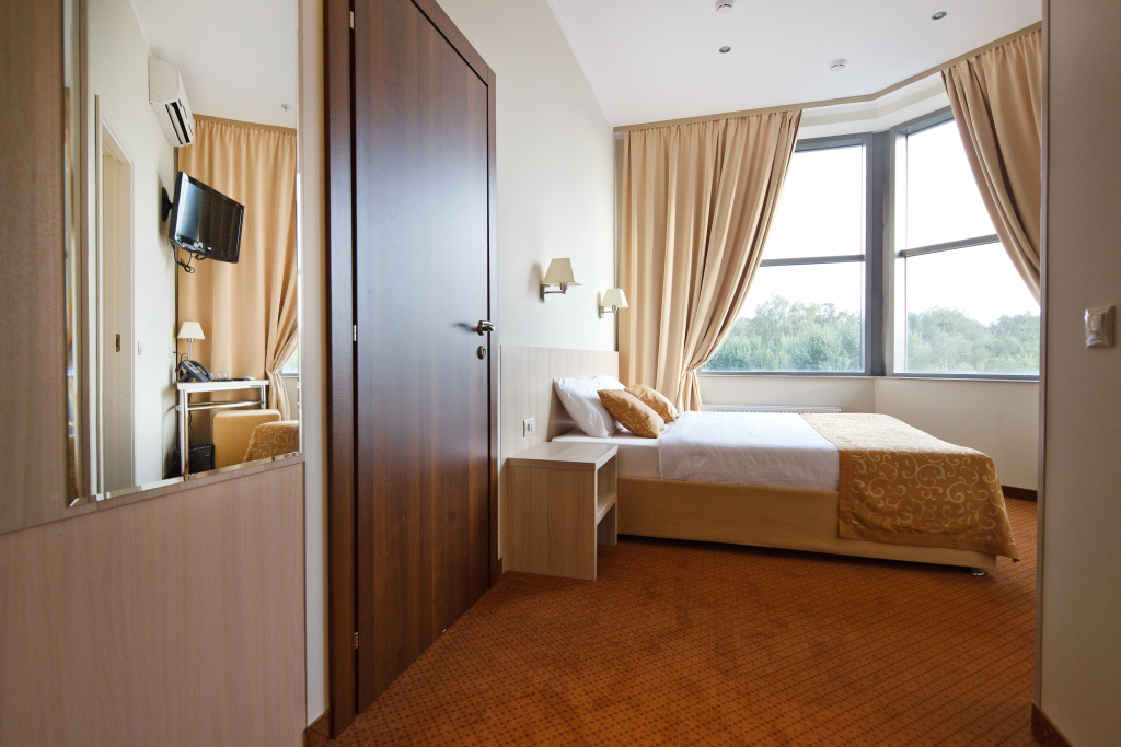 Skypoint Hotel Room Type - Standard (Building Gamma) Double room full double bed
