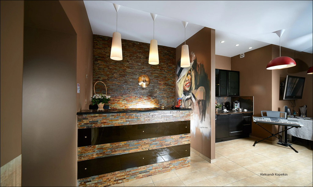 Lobby & Reception
