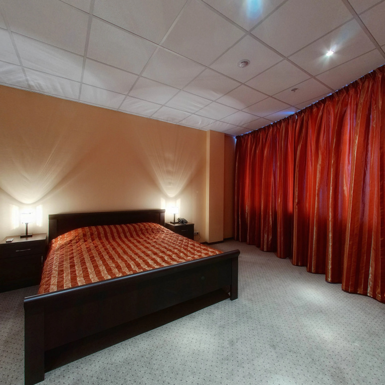 Double Suite (full double bed)