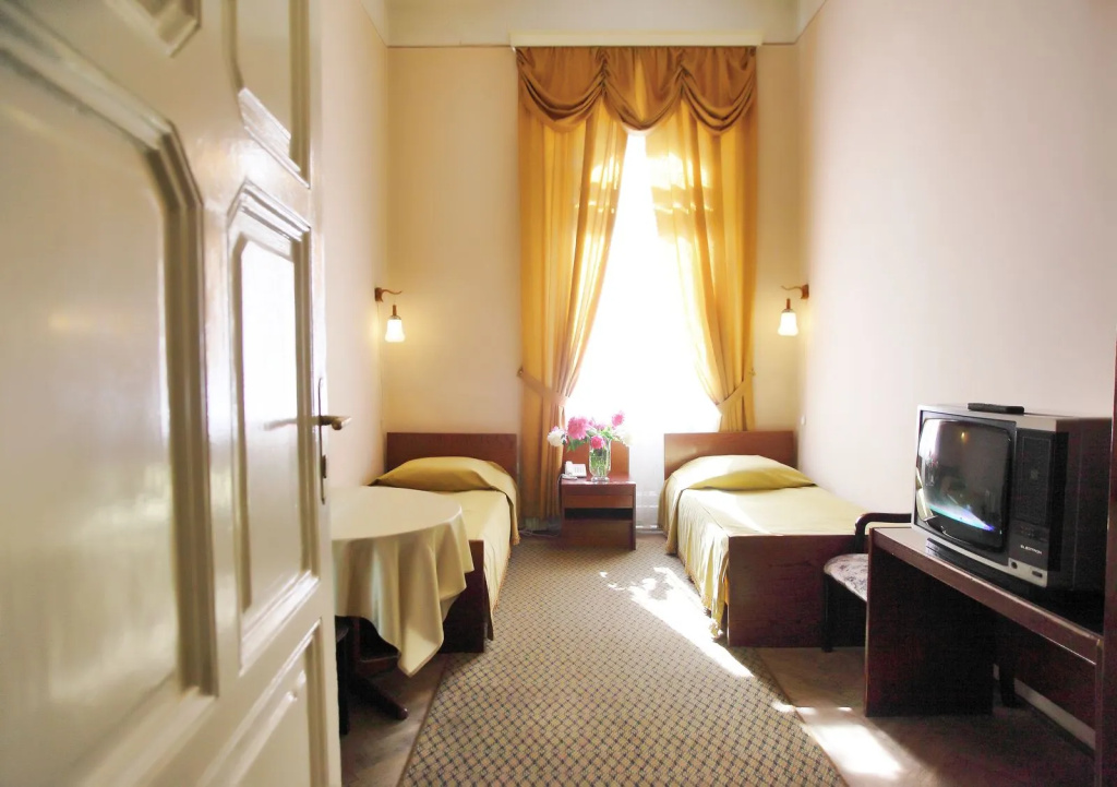 Economy Double room (twin beds)