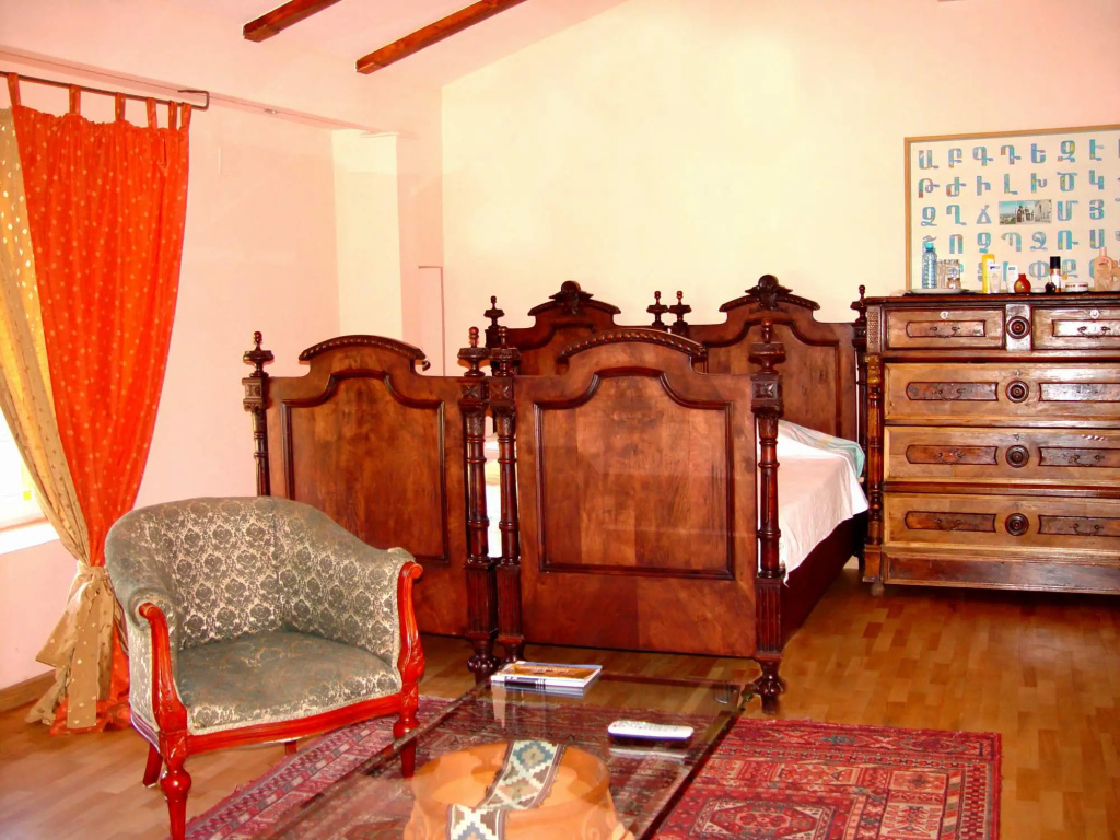 Standard Double room (full double bed)