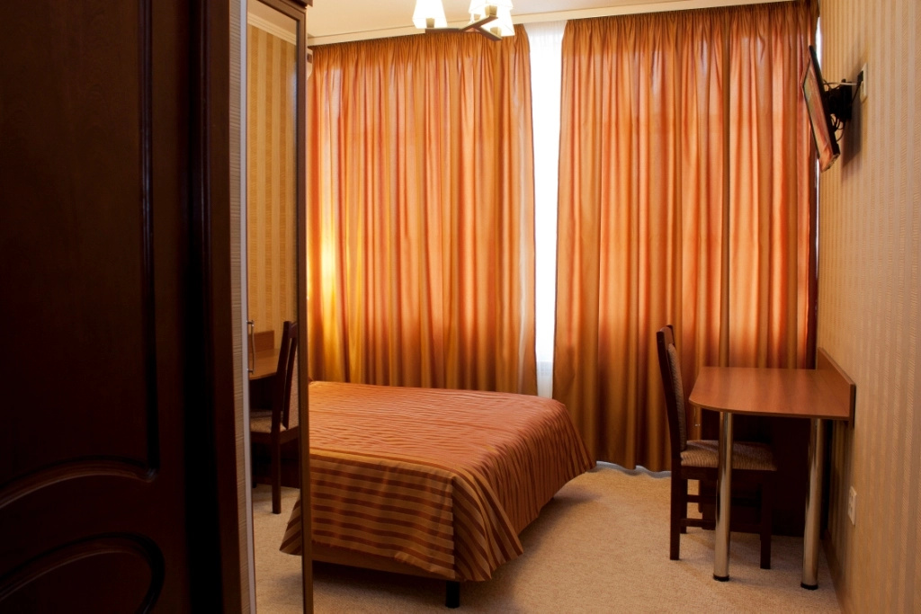 Classic Hotel Room Type - Standard Double room twin beds