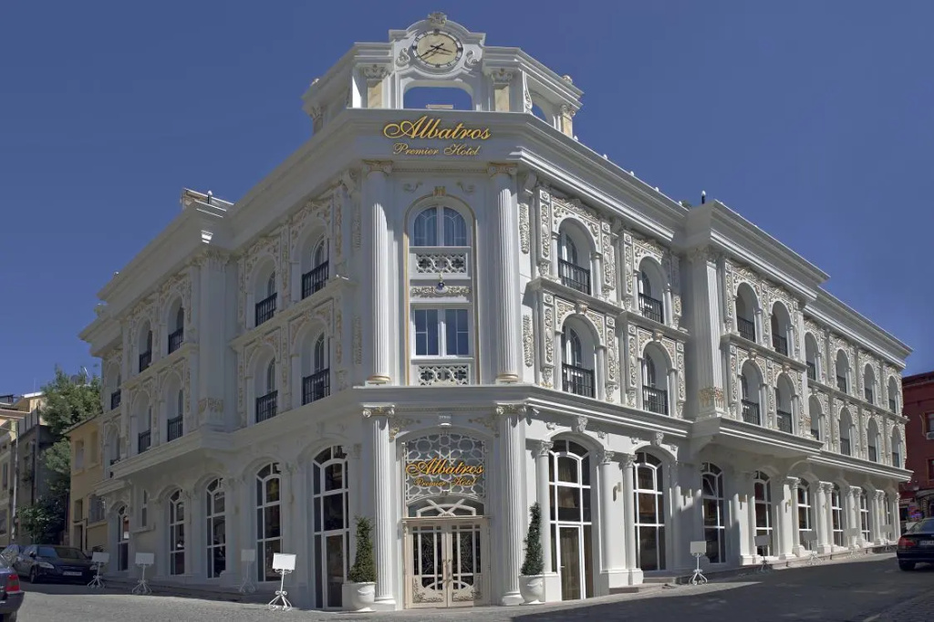 Albatros Premier Hotel  — фото