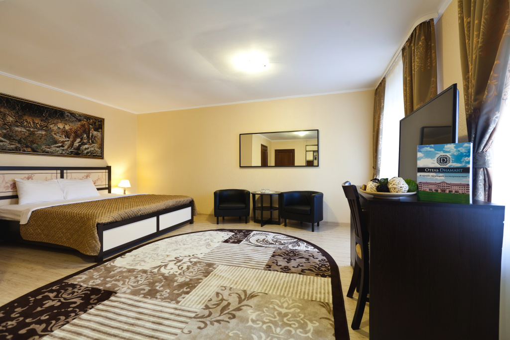 Deluxe Double room (full double bed)