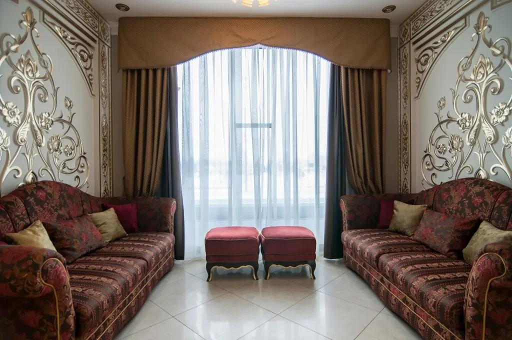 Lobby & Reception