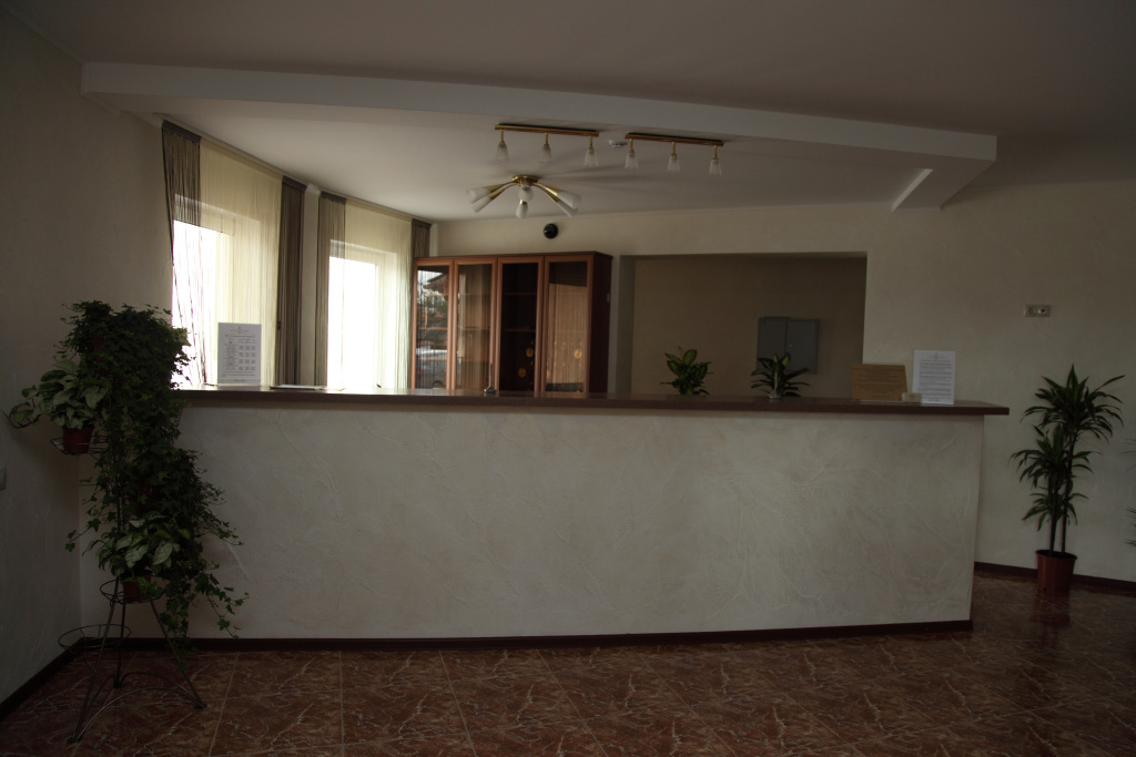 Lobby & Reception