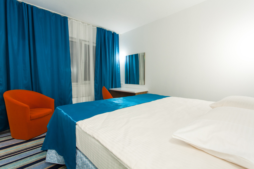 мини отель на военной 8а. мини отель новосибирская. мини гостиниц новосибирск.