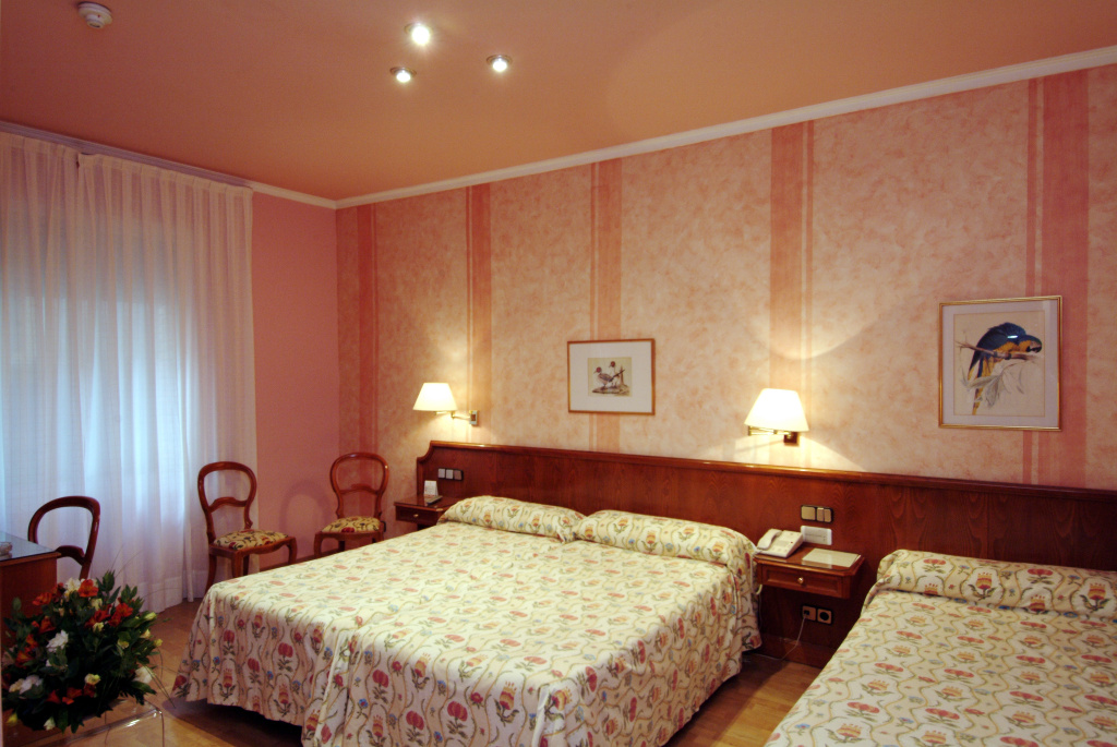 Regencia Colón Hotel - Chambres