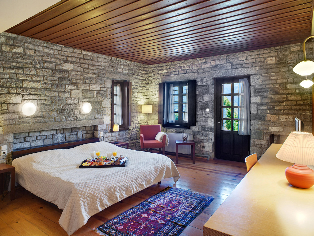 Standard Double room with balcony (full double bed)