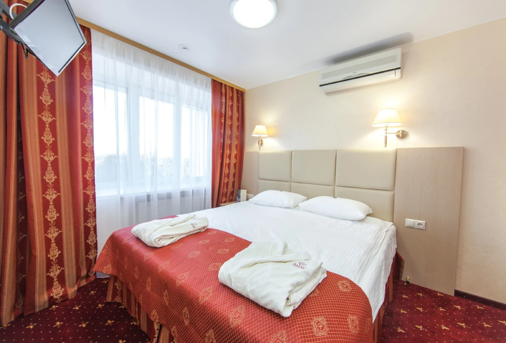 Double Suite (full double bed)
