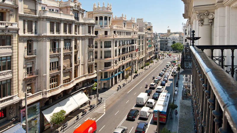 Catalonia Gran Via Hotel picture