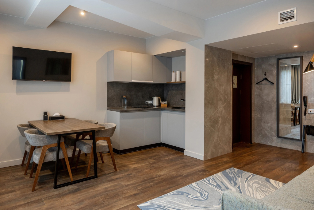 Nuur Hotel Room Type - Double Apartment full double bed
