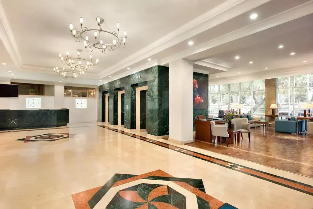Отель Wyndham Tashkent — фото