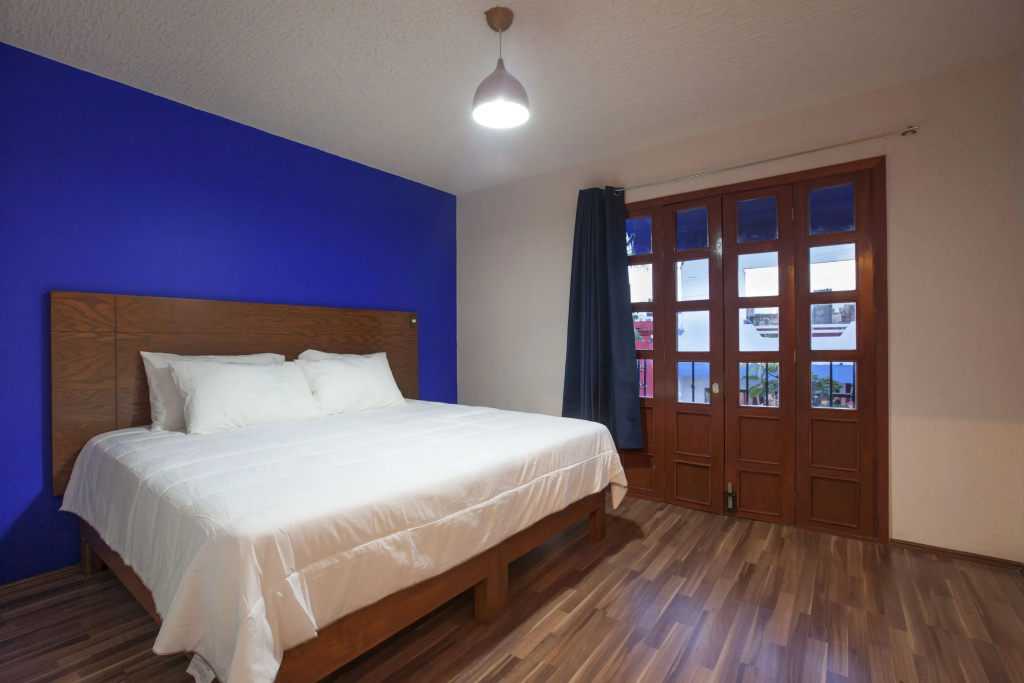 Classic Double room (full double bed)