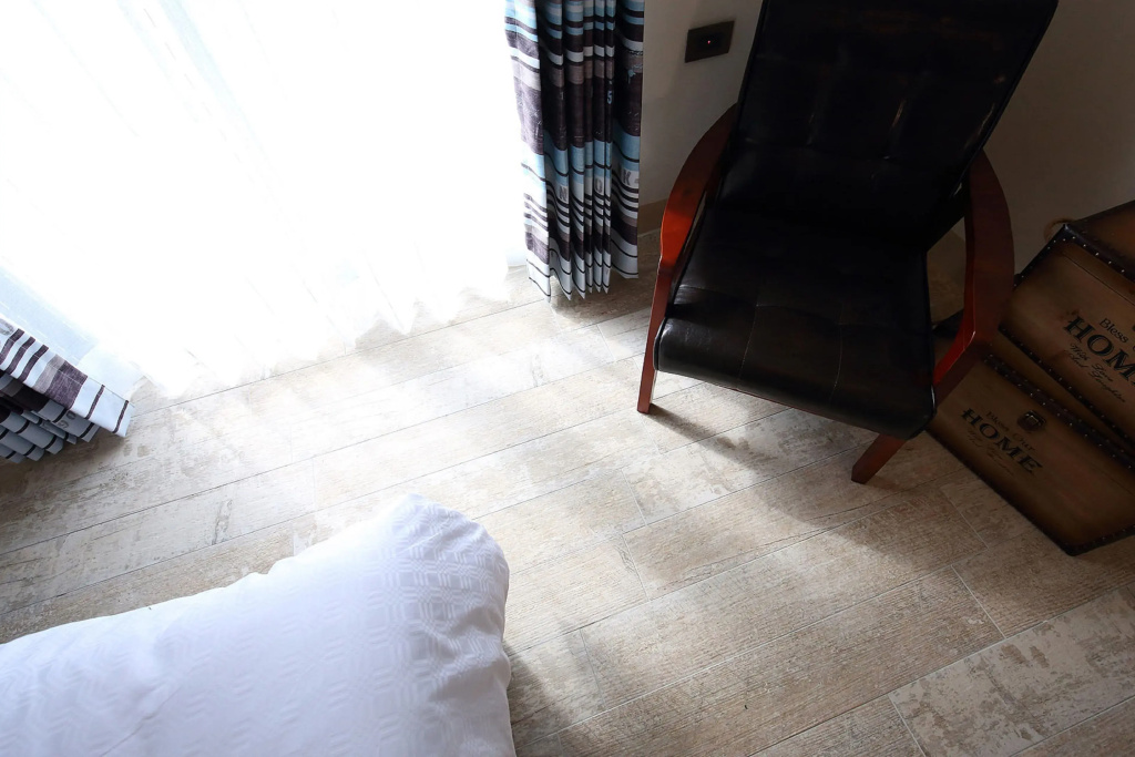 Deluxe Double room with balcony (full double bed)