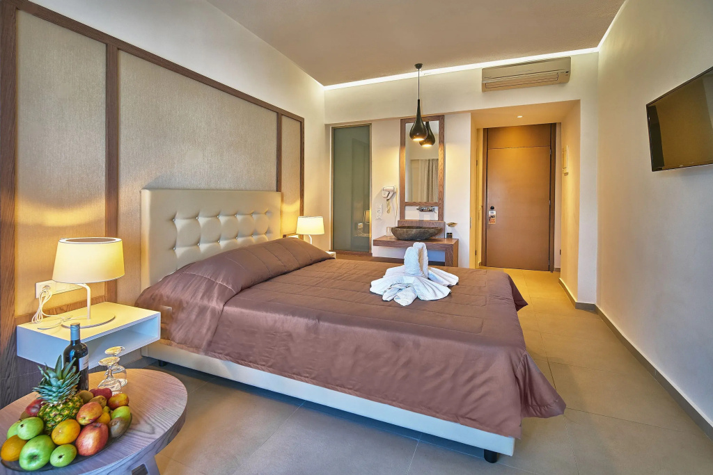 Standard Double room with sea view (full double bed)