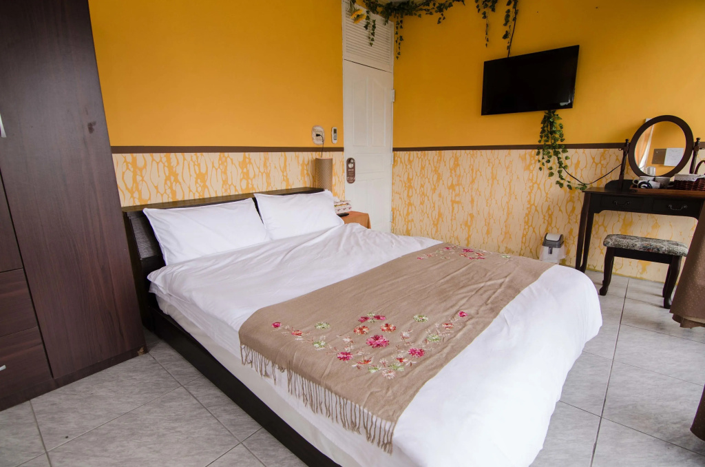 Economy room