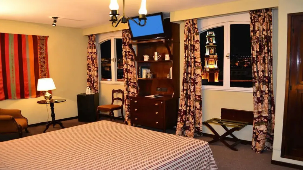 Standard Double room with mountain view (full double bed)