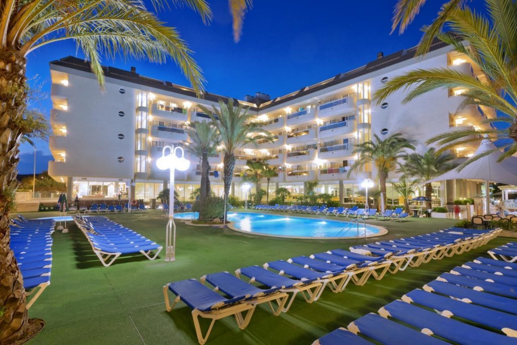 Caprici Beach Hotel & Spa image