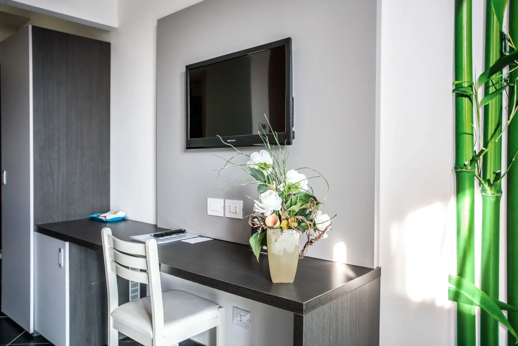 Quadruple Suite