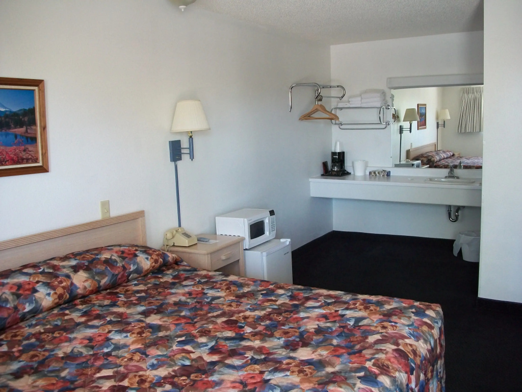 Standard Double room (full double bed)