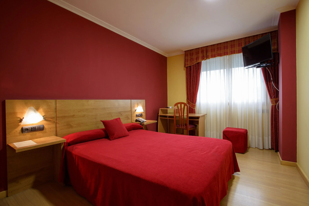 Standard Double room (full double bed)