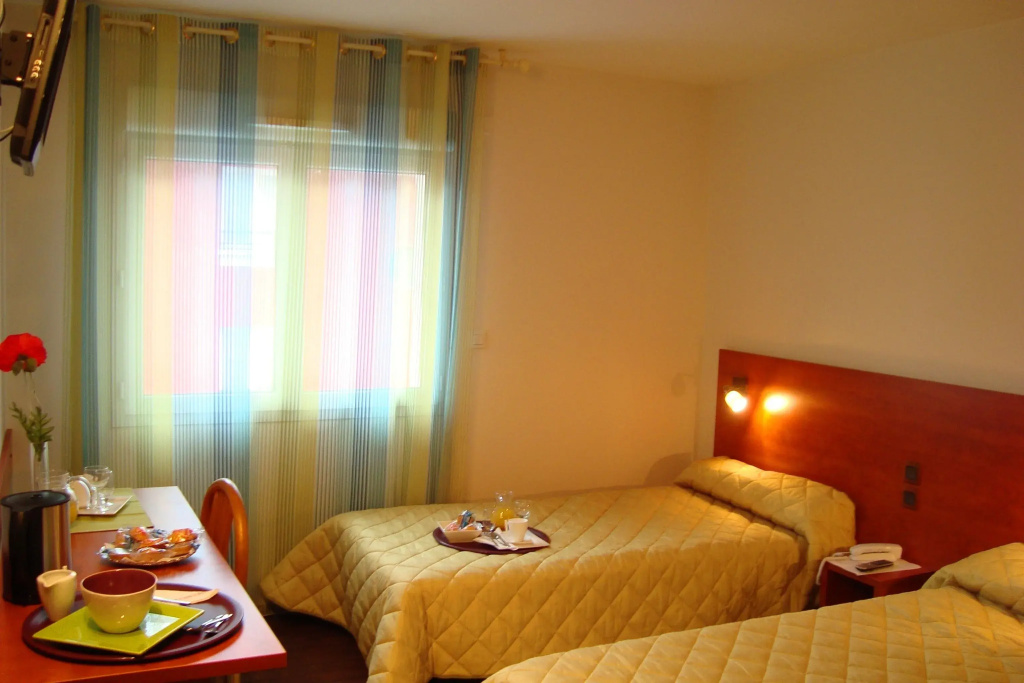 Double Studio (twin beds)