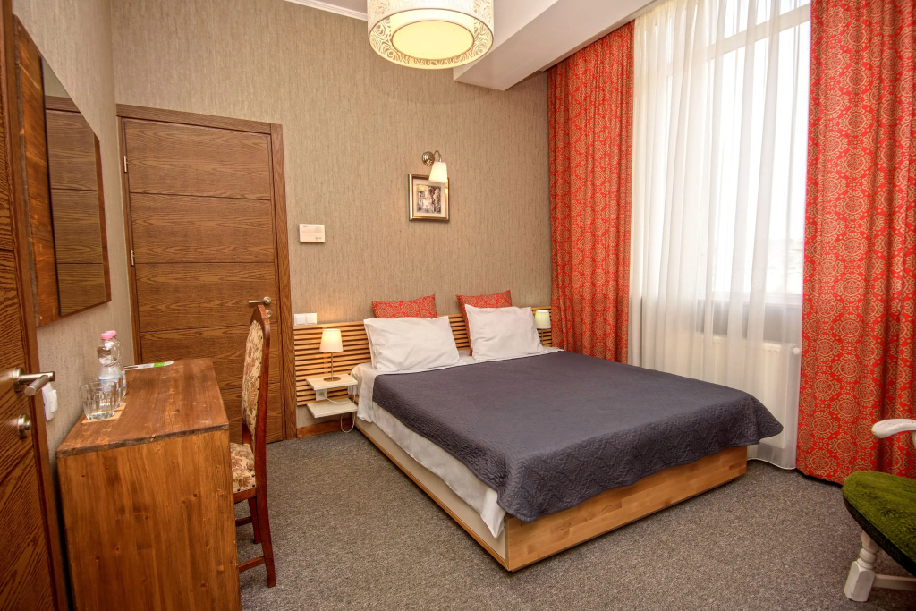 Superior Double room (full double bed)
