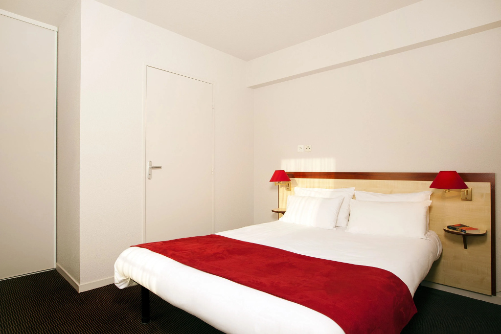 BRIT HOTEL Confort Lannion Centre Gare - Chambres