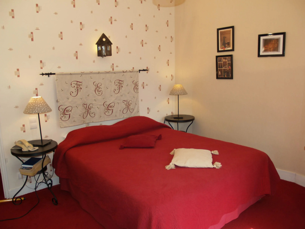 Standard Double room (full double bed)