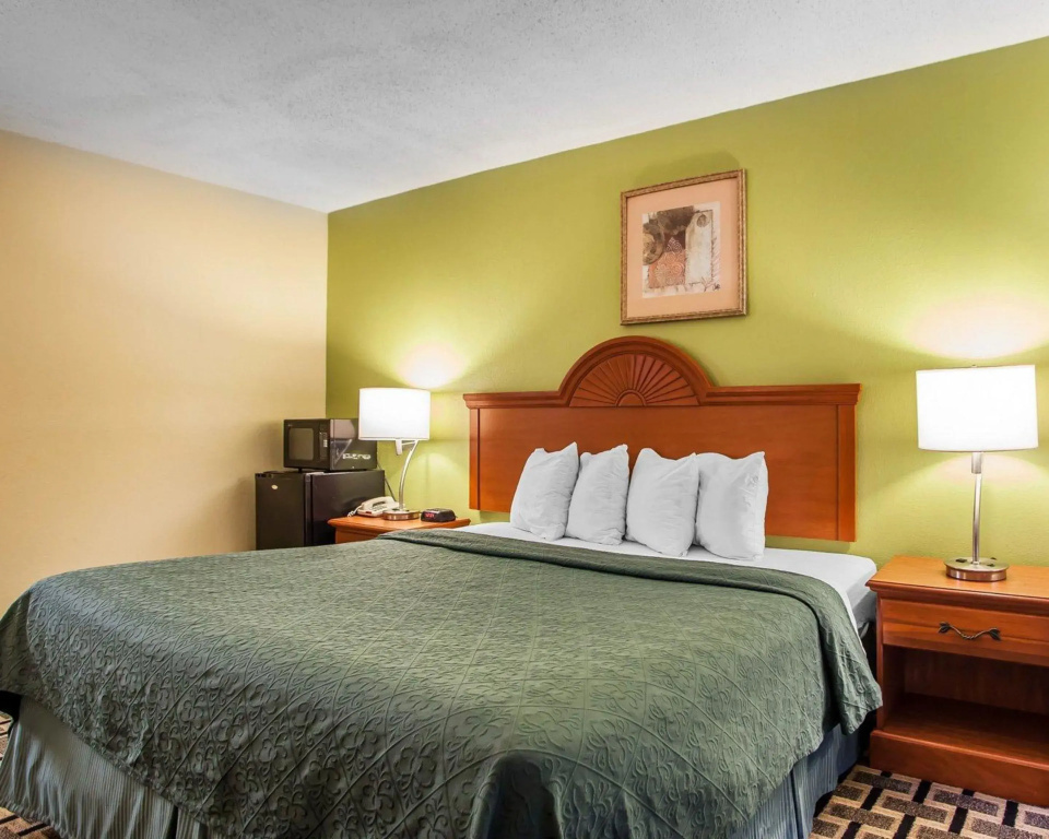 Standard Double room (full double bed)