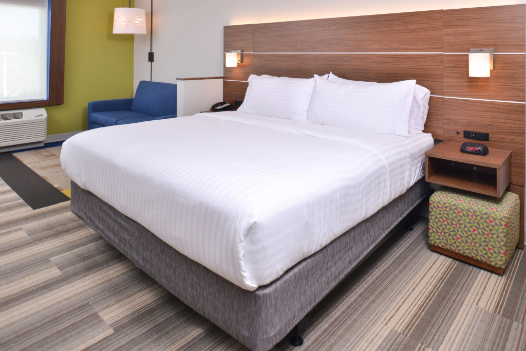 Double Suite (full double bed)