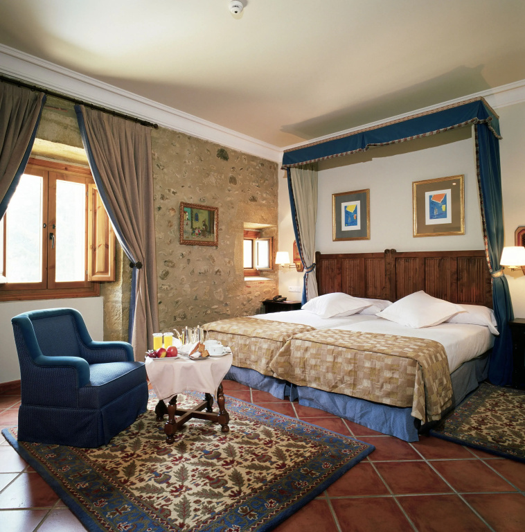 Parador de Santo Domingo Bernardo de Fresneda - Chambres