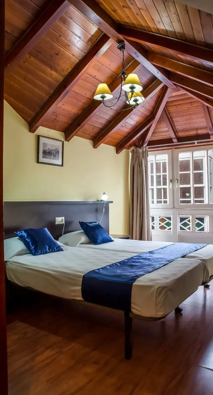 Economy room