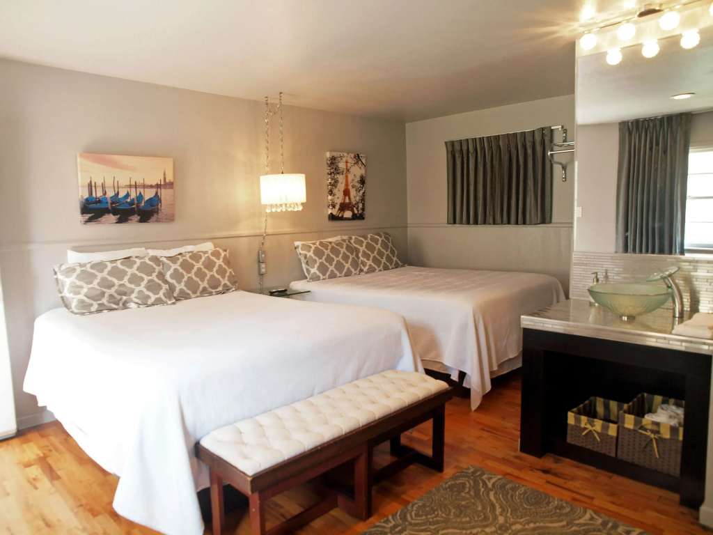 Standard Quadruple room