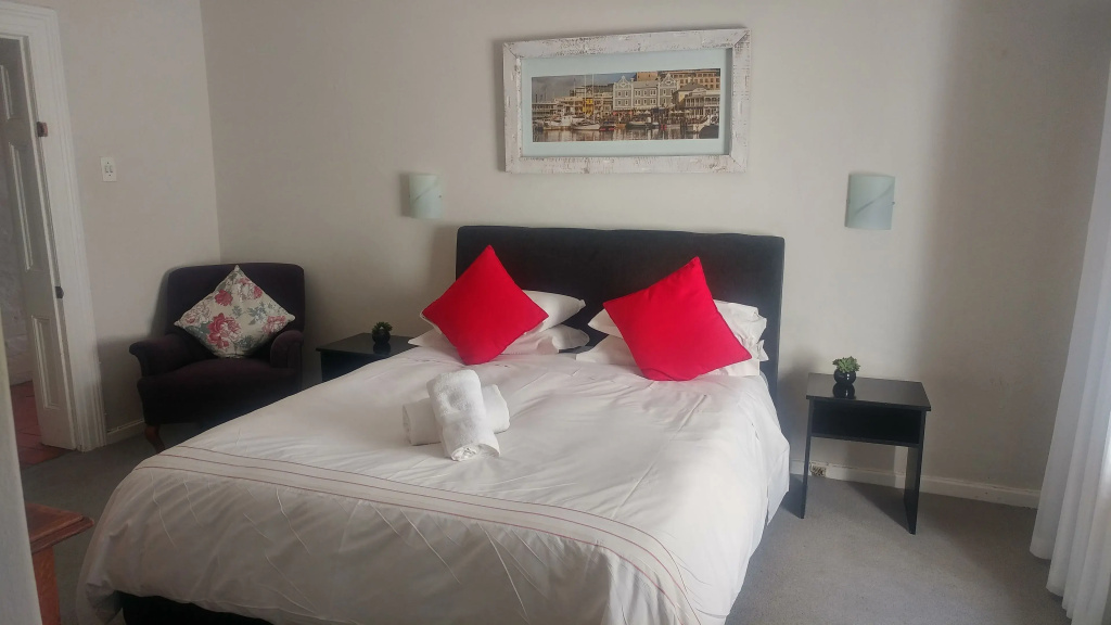 1 Bedroom Comfort room