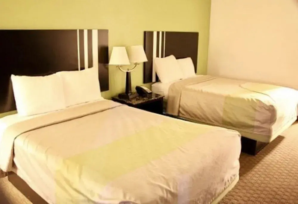 Economy Quadruple room