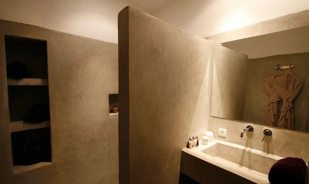 Comfort room