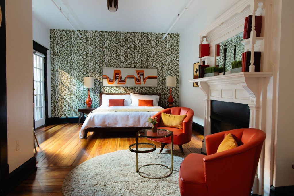 Double Suite with balcony (full double bed)