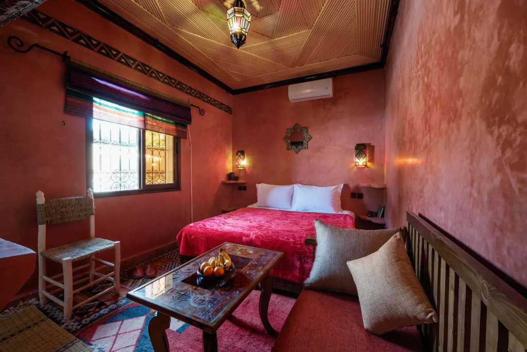 Deluxe Double room with pool view (full double bed)